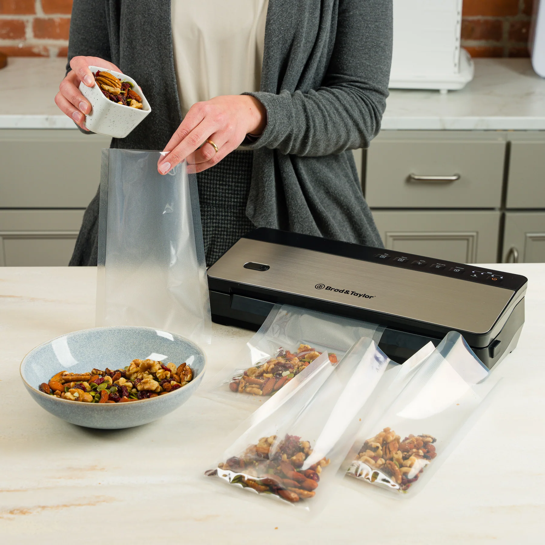 Pint Vacuum Bags (50pcs, 6"x9.5") - Image 4