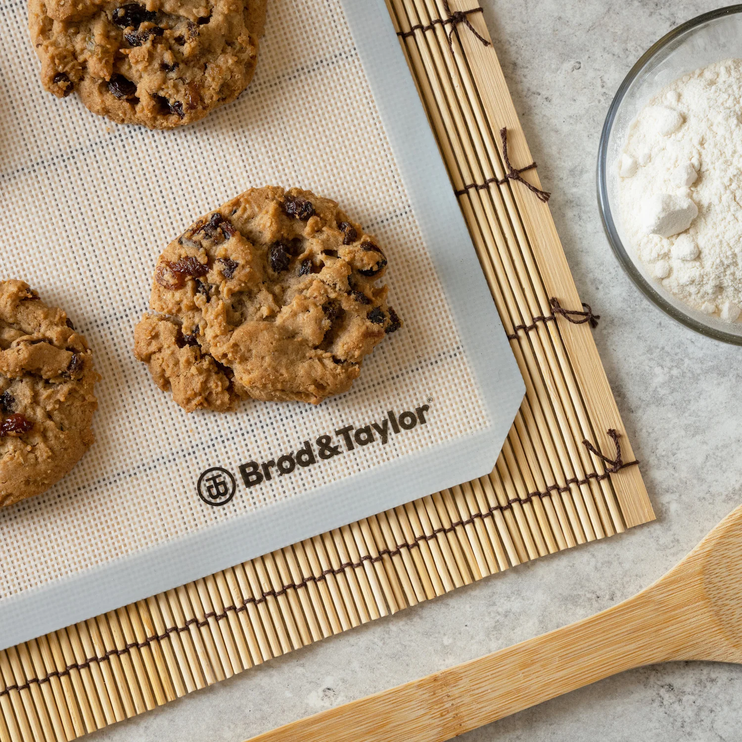 Non-Stick Silicone Baking Mat - Image 4